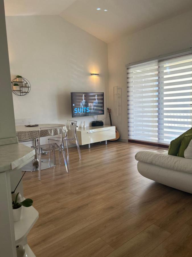 P. Home La Maddalena  Luaran gambar