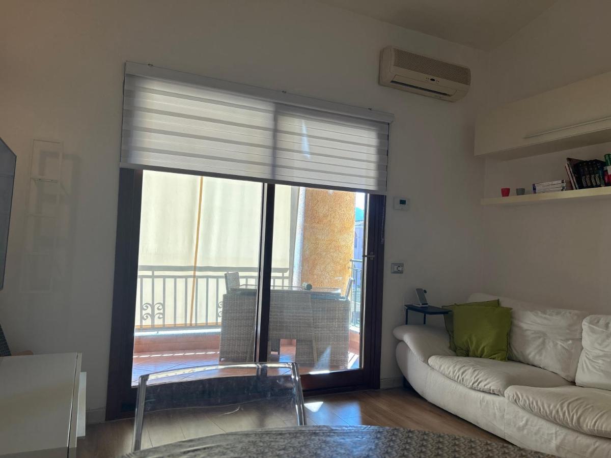 P. Home La Maddalena  Luaran gambar